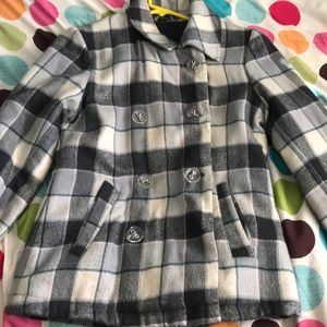 Small Women’s Volcom coat.